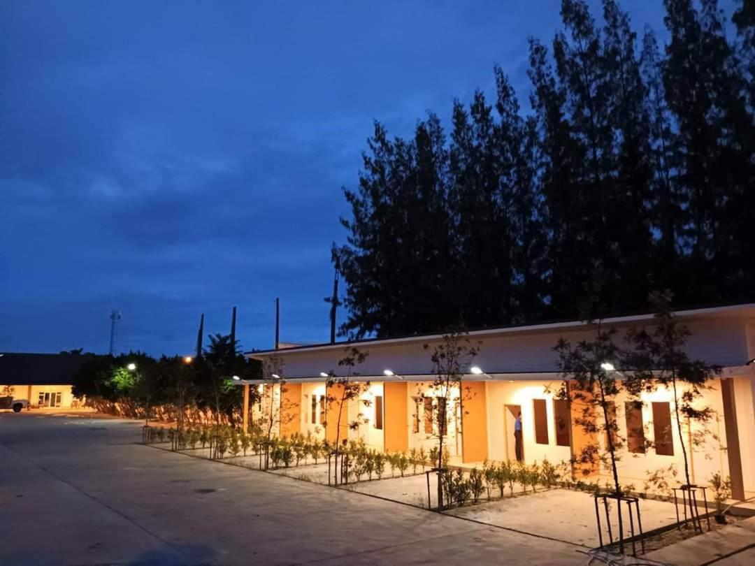 Three Bays Resort Prachuap Khiri Khan Exteriör bild