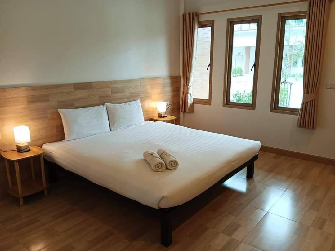 Three Bays Resort Prachuap Khiri Khan Exteriör bild
