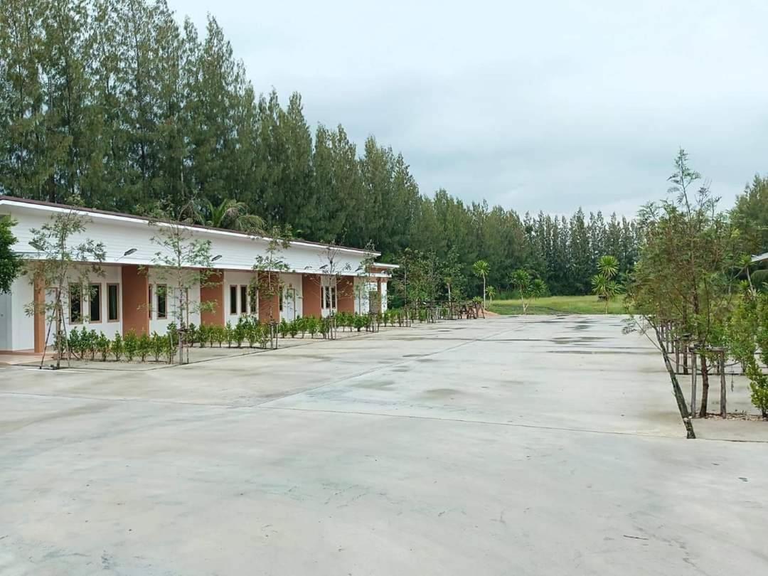 Three Bays Resort Prachuap Khiri Khan Exteriör bild