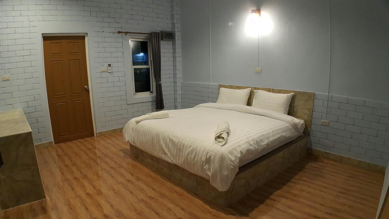 Three Bays Resort Prachuap Khiri Khan Exteriör bild